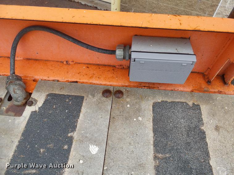 image for item DX9173 2006 JLG 3394RT scissor lift