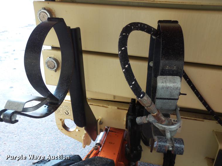 image for item DX9173 2006 JLG 3394RT scissor lift