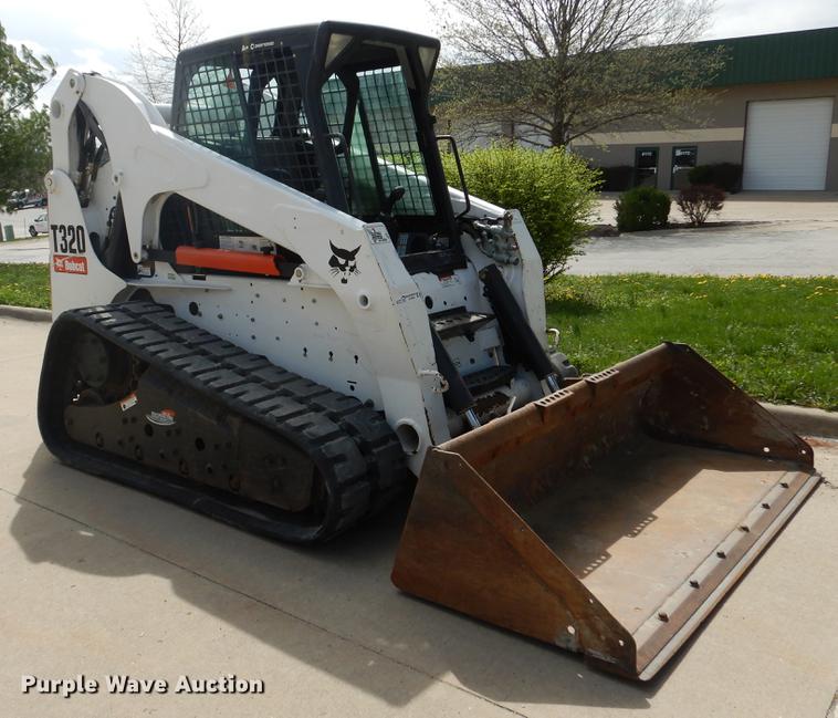 image for item DY9804 2010 Bobcat T320 skid steer
