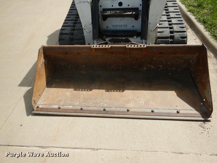 image for item DY9804 2010 Bobcat T320 skid steer