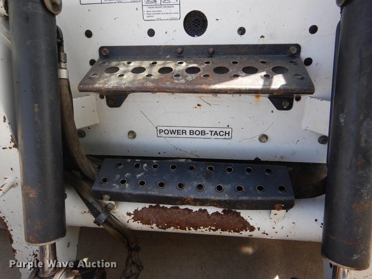 image for item DY9804 2010 Bobcat T320 skid steer