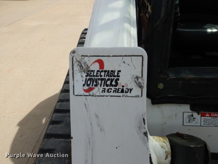 image for item DY9804 2010 Bobcat T320 skid steer