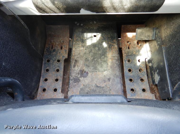 image for item DY9804 2010 Bobcat T320 skid steer