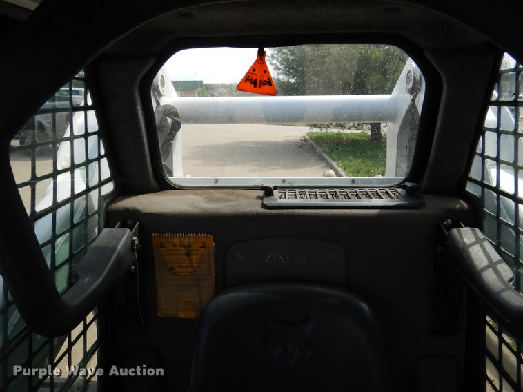image for item DY9804 2010 Bobcat T320 skid steer
