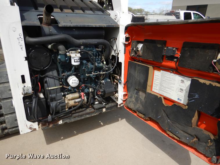 image for item DY9804 2010 Bobcat T320 skid steer