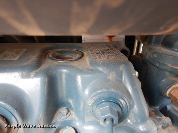 image for item DY9804 2010 Bobcat T320 skid steer