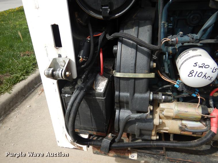 image for item DY9804 2010 Bobcat T320 skid steer