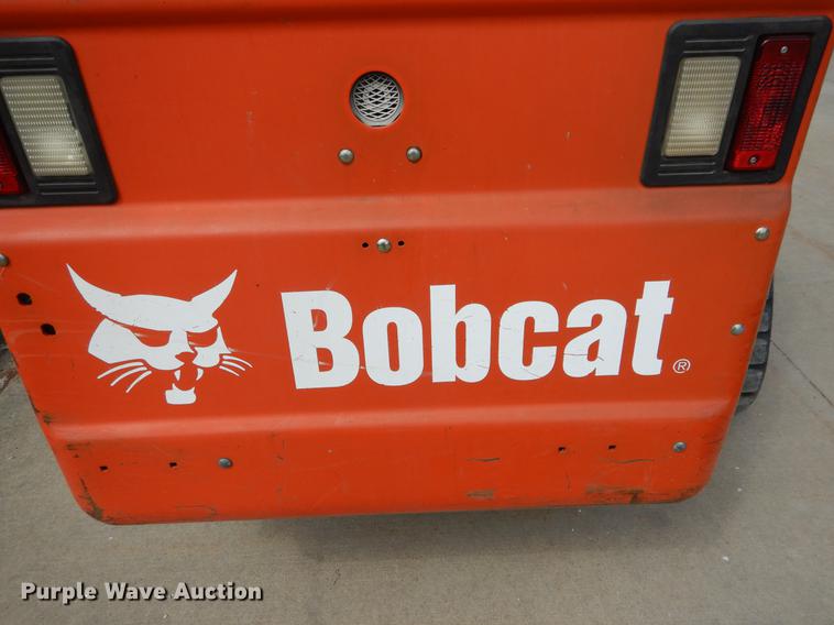 image for item DY9804 2010 Bobcat T320 skid steer
