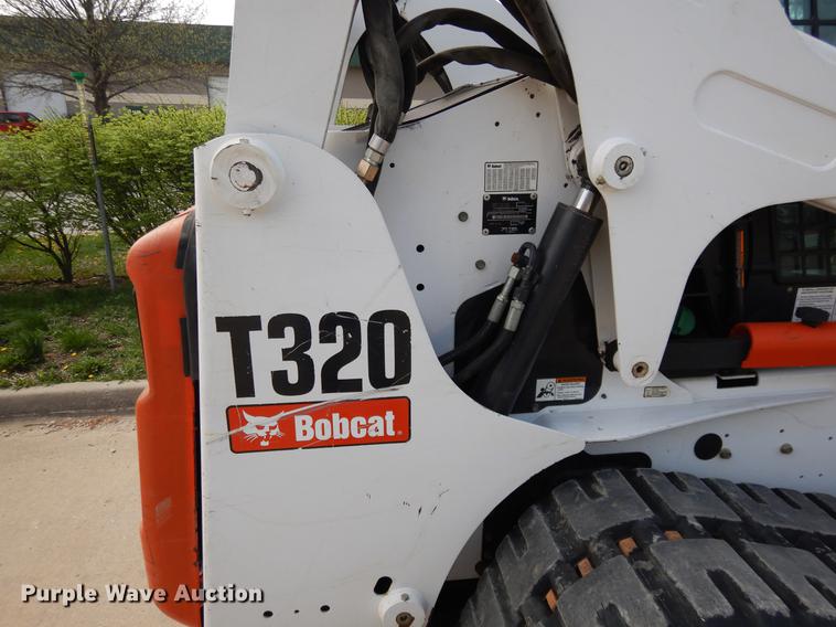 image for item DY9804 2010 Bobcat T320 skid steer