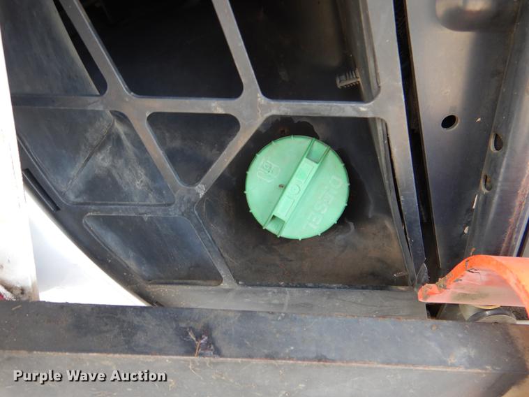 image for item DY9804 2010 Bobcat T320 skid steer