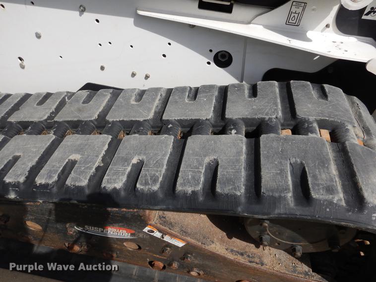 image for item DY9804 2010 Bobcat T320 skid steer
