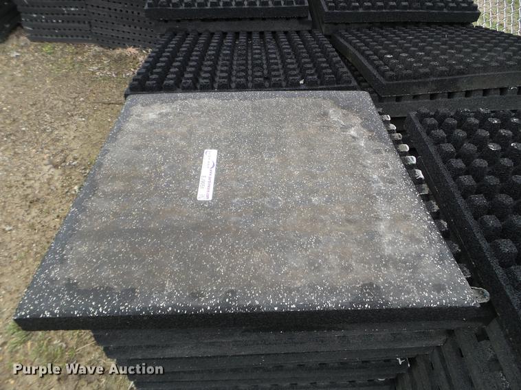 image for item EJ9051 Approximately 275 rubber mats