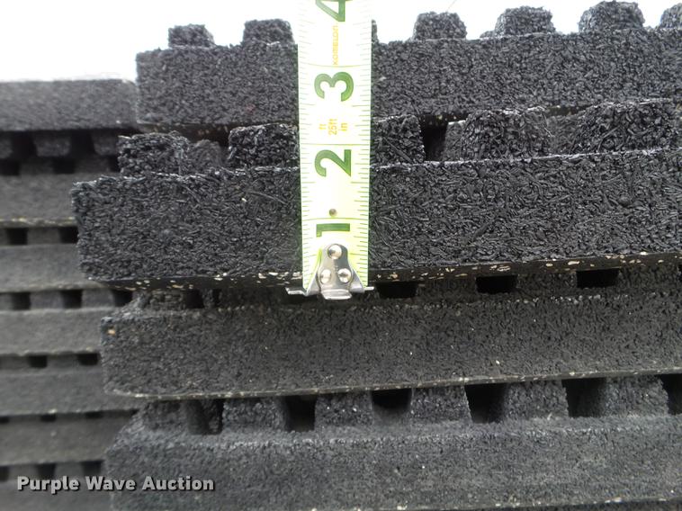 image for item EJ9051 Approximately 275 rubber mats