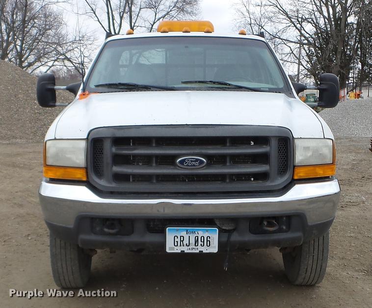 image for item EJ9062 2000 Ford F550 Super Duty flatbed truck