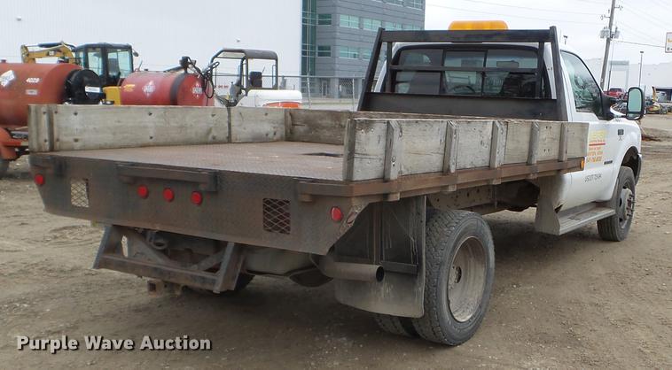 image for item EJ9062 2000 Ford F550 Super Duty flatbed truck