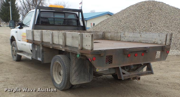 image for item EJ9062 2000 Ford F550 Super Duty flatbed truck