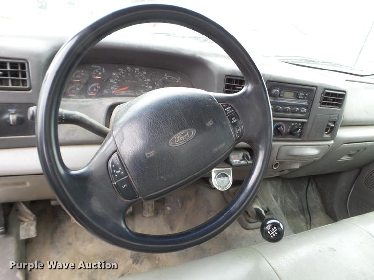 image for item EJ9062 2000 Ford F550 Super Duty flatbed truck