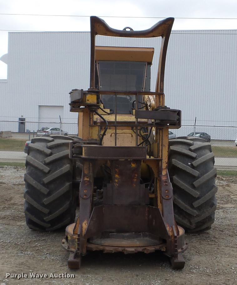 image for item EJ9065 1992 John Deere 643D feller buncher