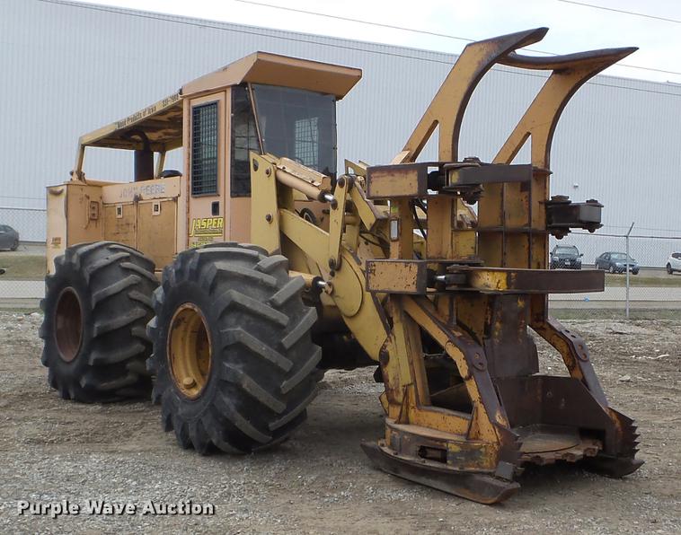 image for item EJ9065 1992 John Deere 643D feller buncher