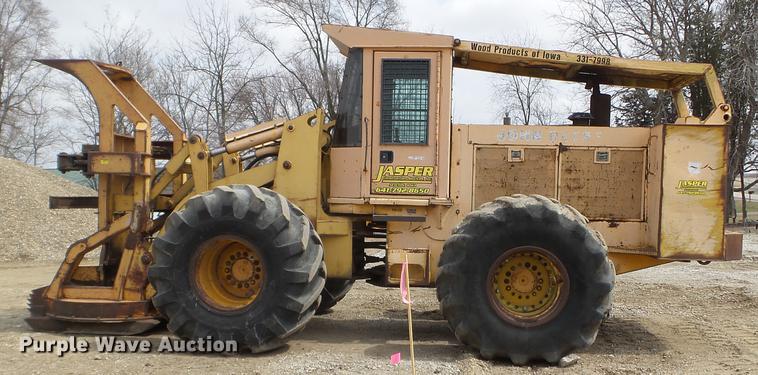 image for item EJ9065 1992 John Deere 643D feller buncher