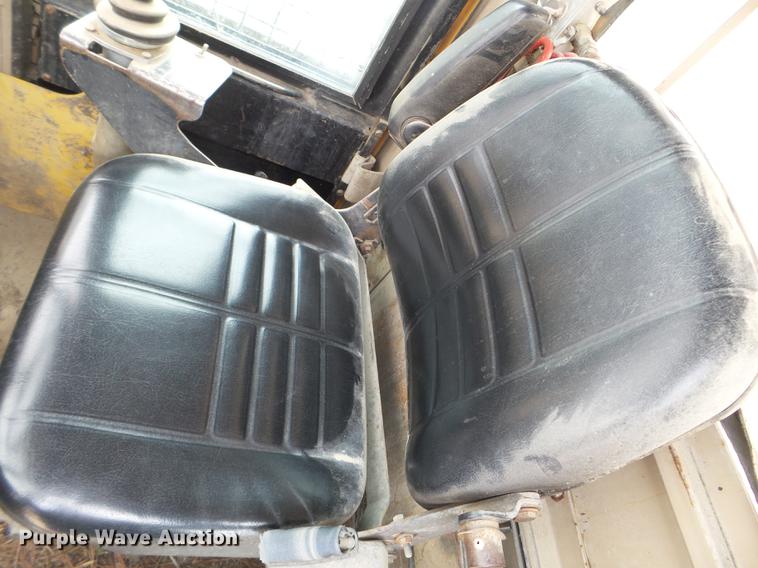 image for item EJ9065 1992 John Deere 643D feller buncher