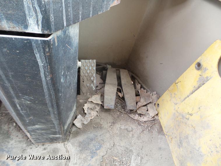 image for item EJ9065 1992 John Deere 643D feller buncher