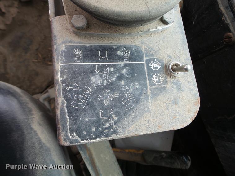 image for item EJ9065 1992 John Deere 643D feller buncher