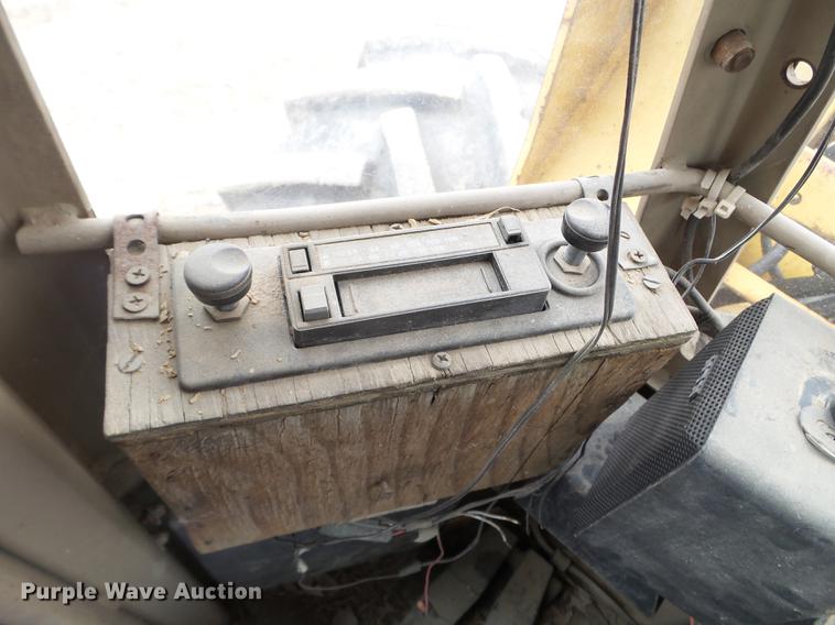 image for item EJ9065 1992 John Deere 643D feller buncher