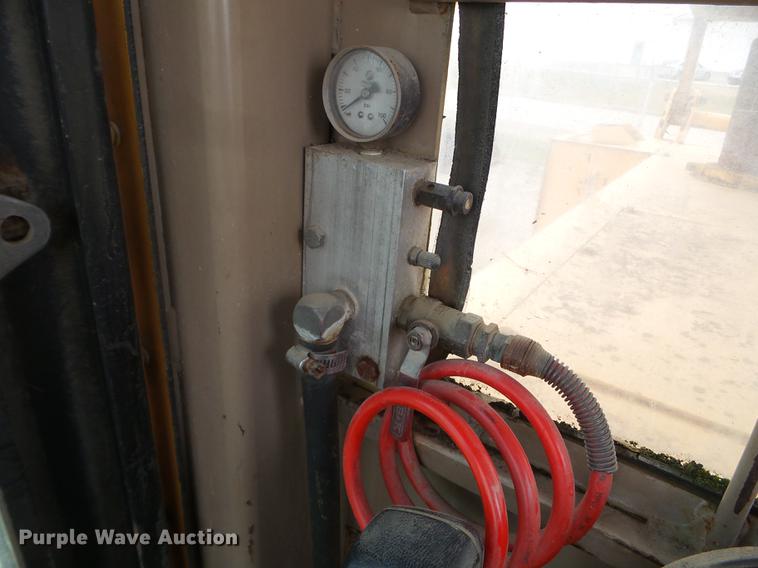 image for item EJ9065 1992 John Deere 643D feller buncher