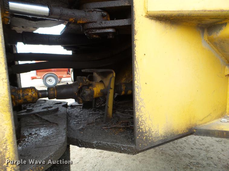 image for item EJ9065 1992 John Deere 643D feller buncher