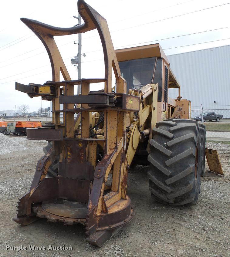 image for item EJ9065 1992 John Deere 643D feller buncher