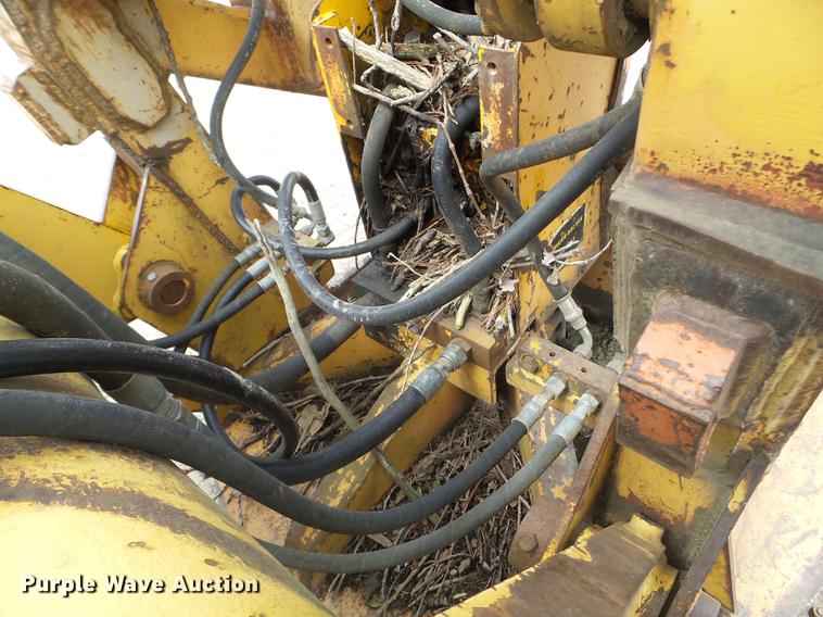 image for item EJ9065 1992 John Deere 643D feller buncher