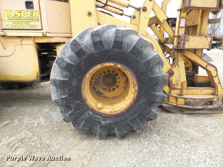 image for item EJ9065 1992 John Deere 643D feller buncher