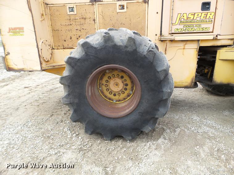 image for item EJ9065 1992 John Deere 643D feller buncher