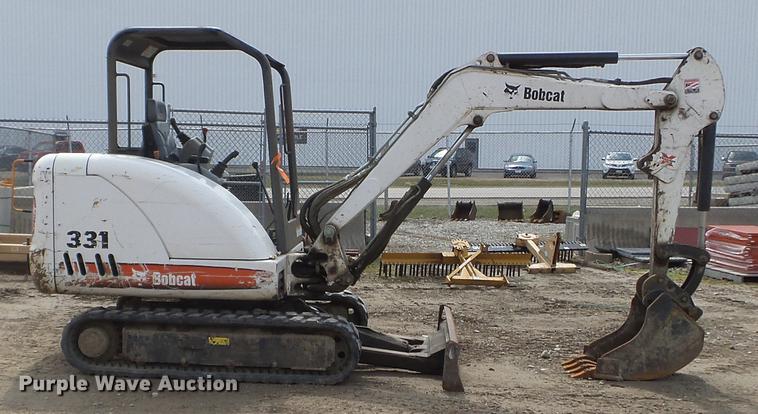 image for item EJ9066 2008 Bobcat 331 mini excavator