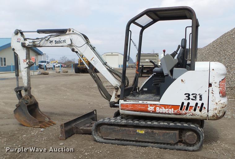 image for item EJ9066 2008 Bobcat 331 mini excavator
