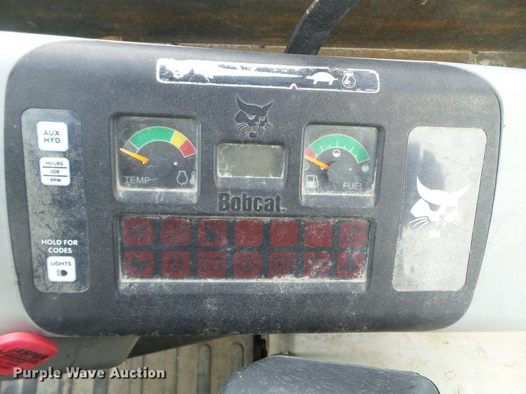 image for item EJ9066 2008 Bobcat 331 mini excavator