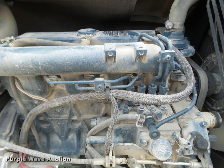 image for item EJ9066 2008 Bobcat 331 mini excavator