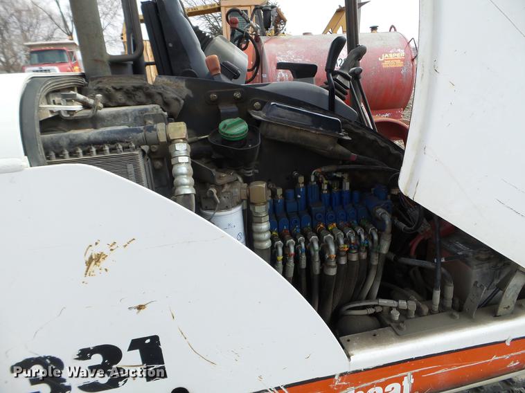 image for item EJ9066 2008 Bobcat 331 mini excavator