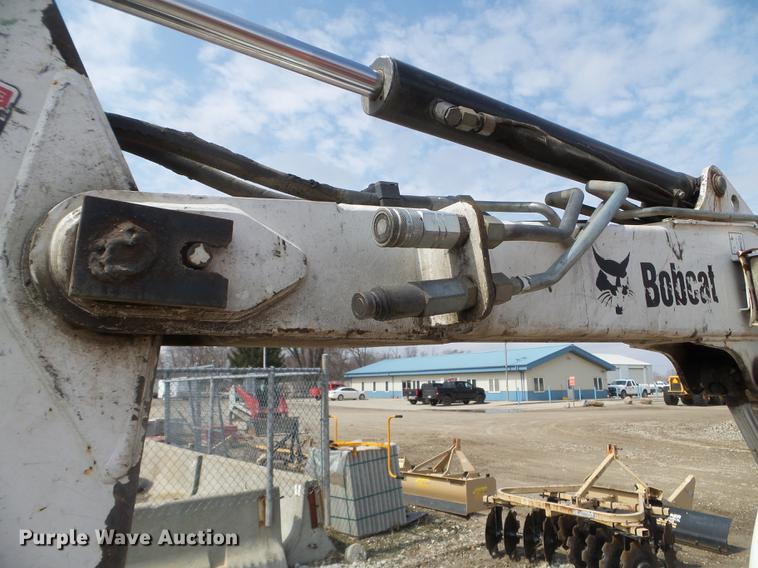 image for item EJ9066 2008 Bobcat 331 mini excavator