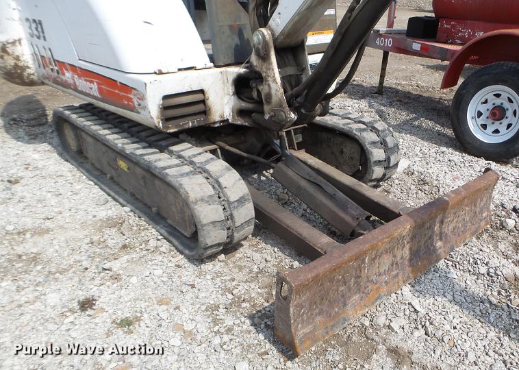 image for item EJ9066 2008 Bobcat 331 mini excavator