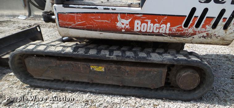 image for item EJ9066 2008 Bobcat 331 mini excavator