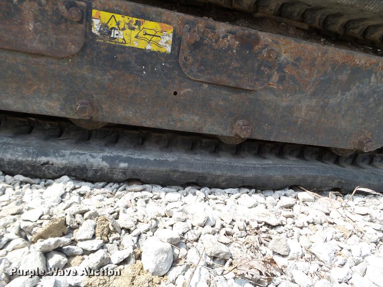 image for item EJ9066 2008 Bobcat 331 mini excavator