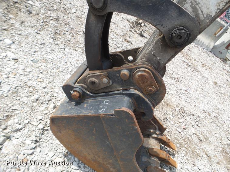 image for item EJ9066 2008 Bobcat 331 mini excavator