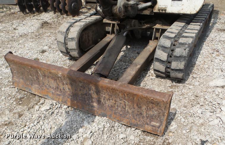 image for item EJ9066 2008 Bobcat 331 mini excavator
