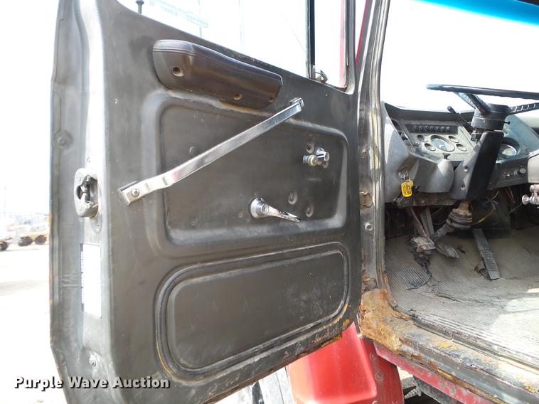 image for item EJ9067 1984 Ford 8000 dump truck