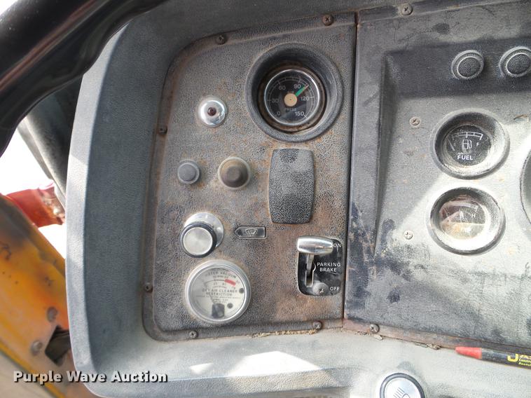 image for item EJ9067 1984 Ford 8000 dump truck