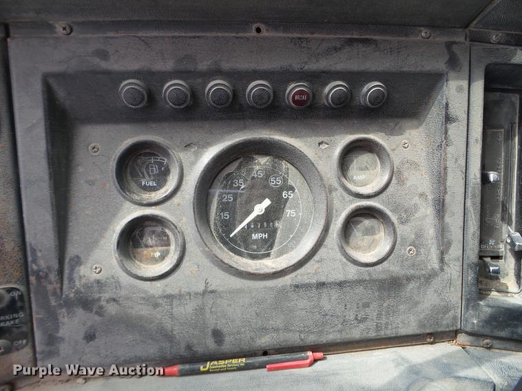 image for item EJ9067 1984 Ford 8000 dump truck