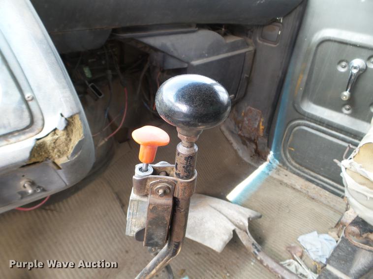 image for item EJ9067 1984 Ford 8000 dump truck