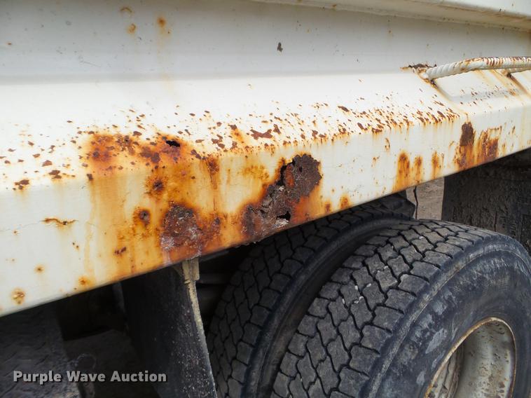 image for item EJ9067 1984 Ford 8000 dump truck